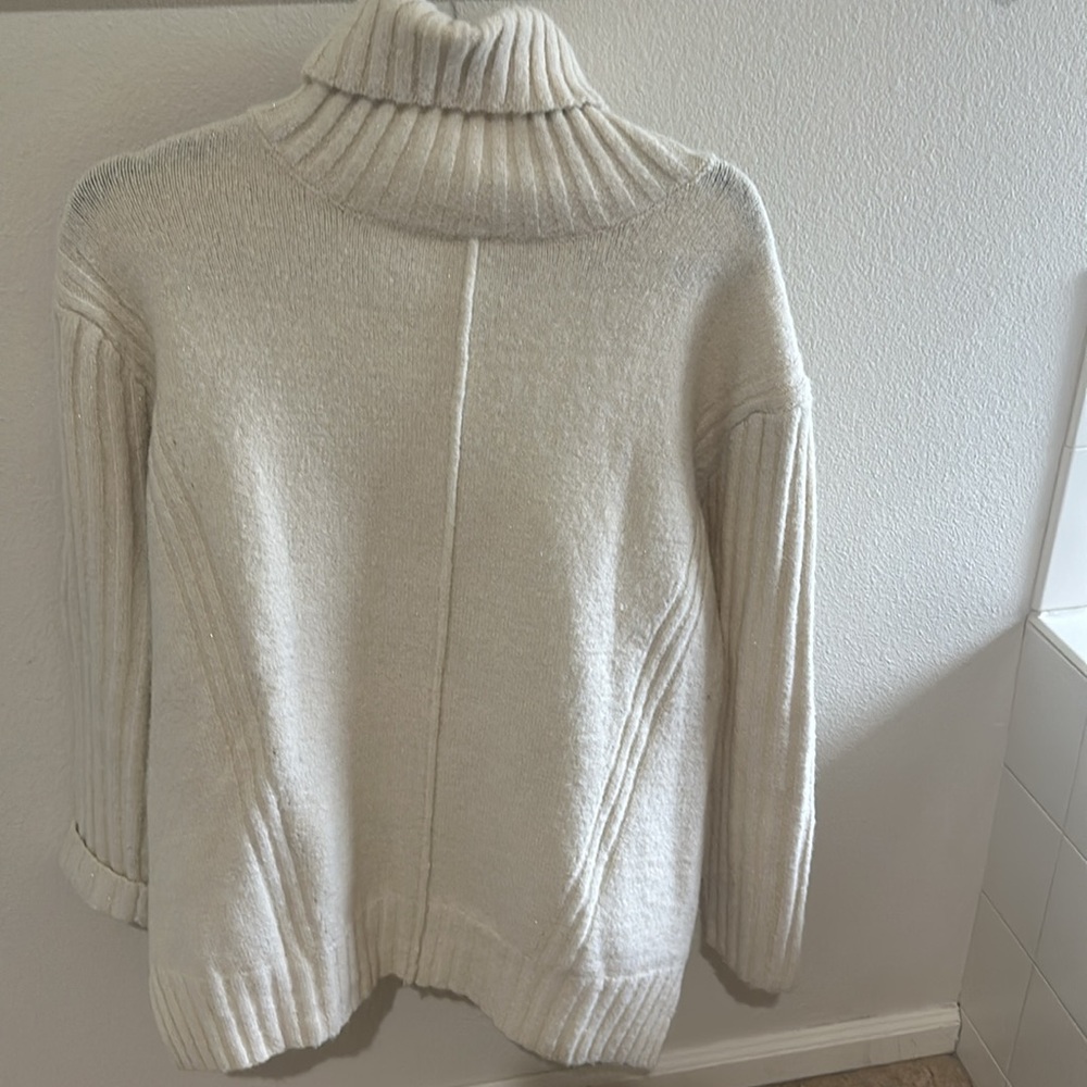 All in favor women’s beige turtleneck ribbed sweater.  Versatile, stylish. - Picture 4 of 8